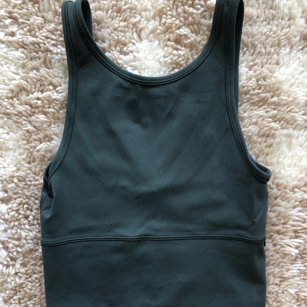 Lululemon Power Pivot Tank in Evergreen